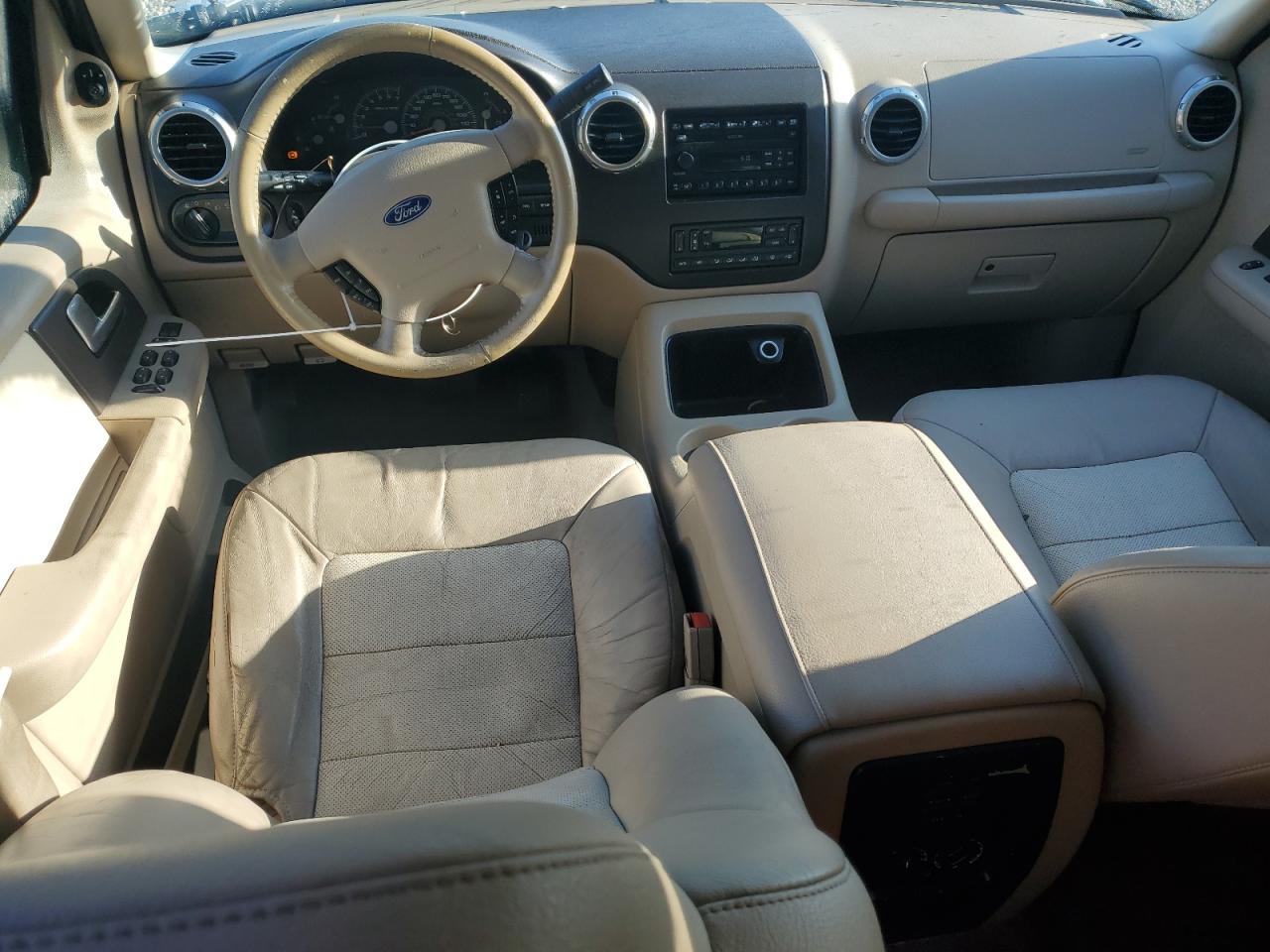 2004 Ford Expedition Eddie Bauer VIN: 1FMEU17W24LA46925 Lot: 52750065