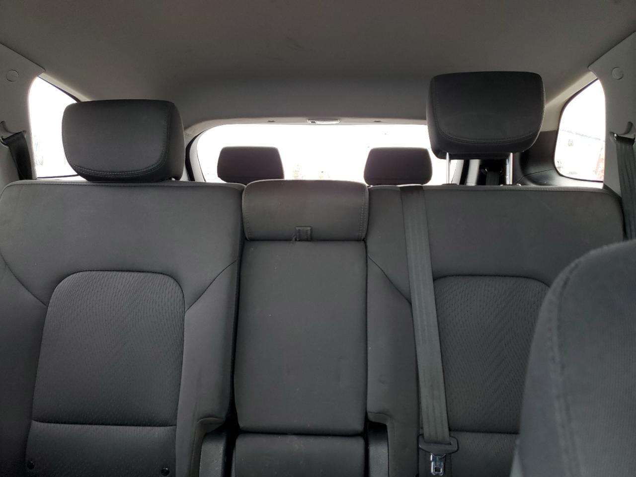 2017 Hyundai Santa Fe Se VIN: KM8SNDHF4HU240453 Lot: 52185755