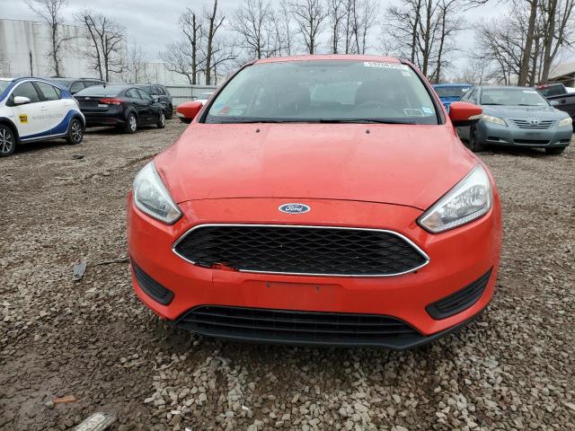 Hatchbacks FORD FOCUS 2016 Red