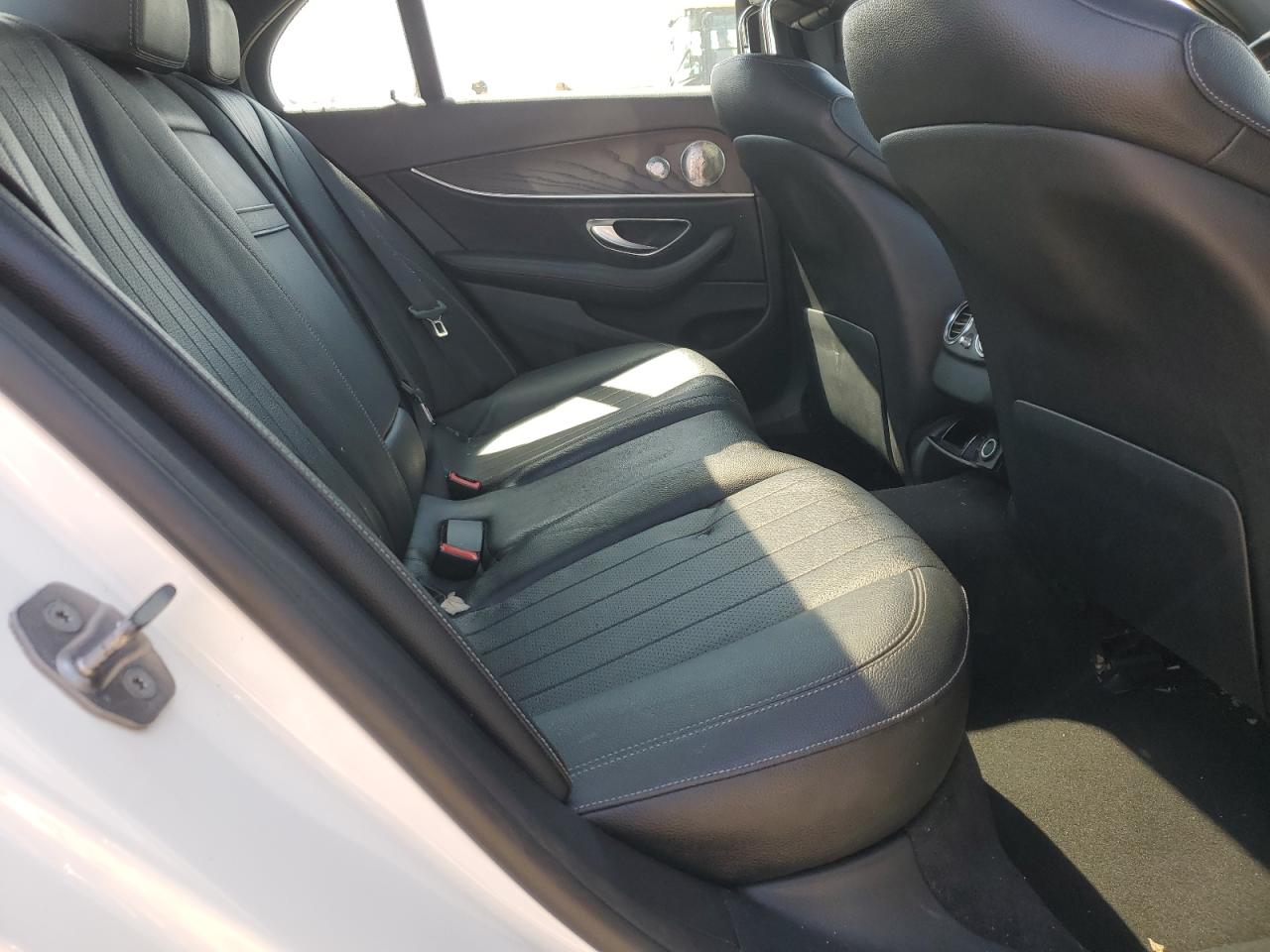 2018 Mercedes-Benz E 300 VIN: WDDZF4JB3JA348180 Lot: 54700205