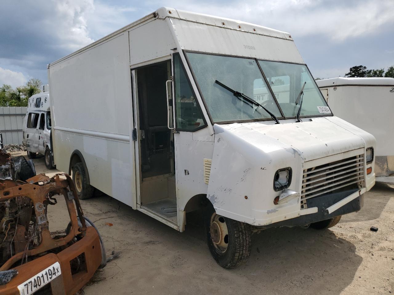 2014 Ford Econoline E450 Super Duty Commercial Stripped Chassis na sprzedaż w Midway, FL - Front End