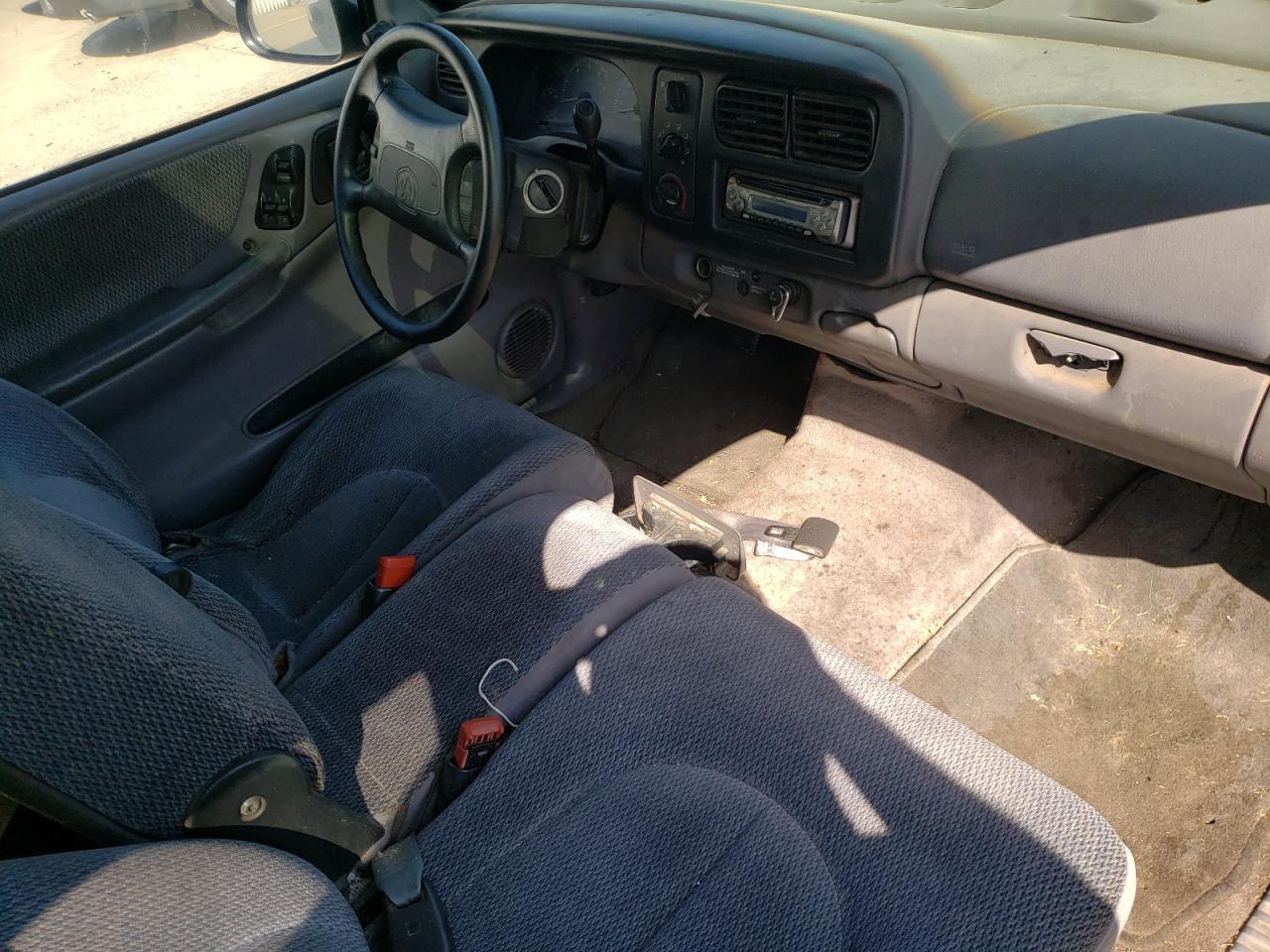 1998 Dodge Dakota VIN: 1B7GL22X3WS672045 Lot: 52253895