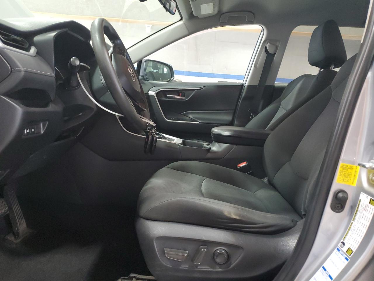 2020 Toyota Rav4 Xle VIN: 2T3R6RFV7LW001496 Lot: 54058485