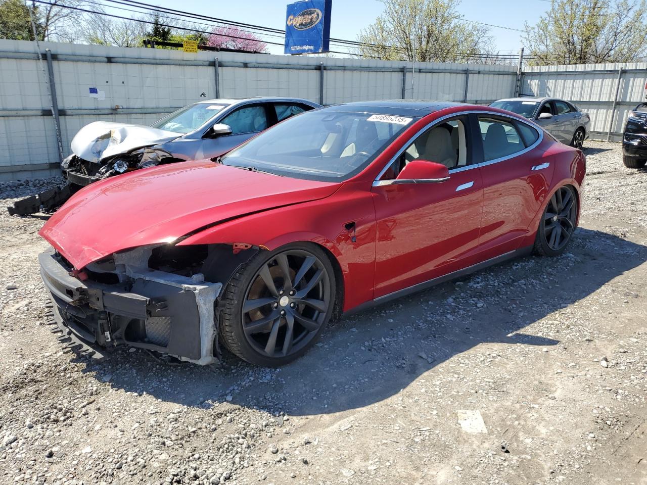Walton, KY에서 판매 중인 2014 Tesla Model S - Front End