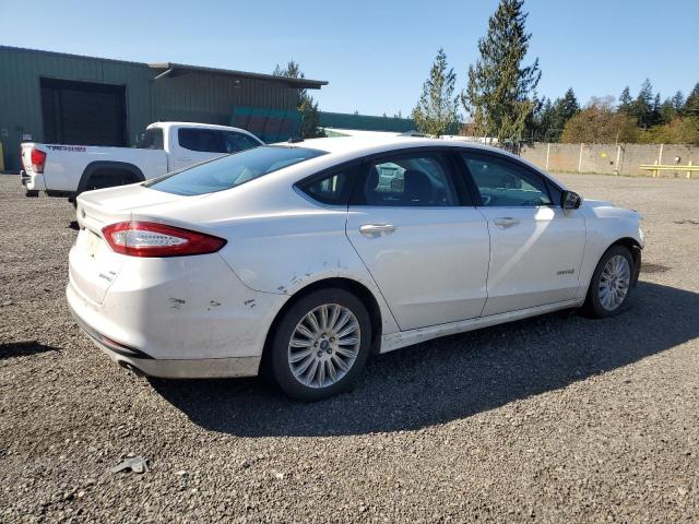  FORD FUSION 2016 Белы