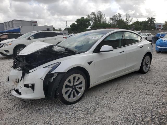  TESLA MODEL 3 2021 Biały