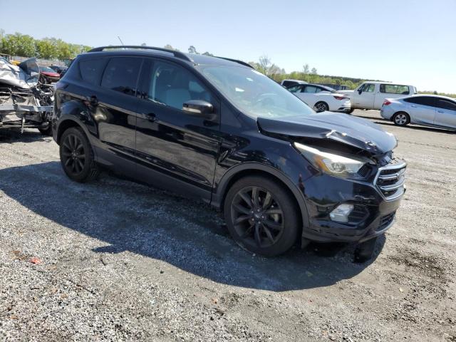  FORD ESCAPE 2017 Черный