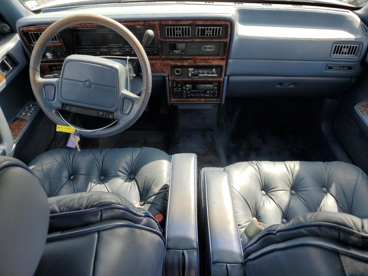 1992 Chrysler Lebaron Landau A-Body VIN: 3C3XA5633NT336573 Lot: 54551495