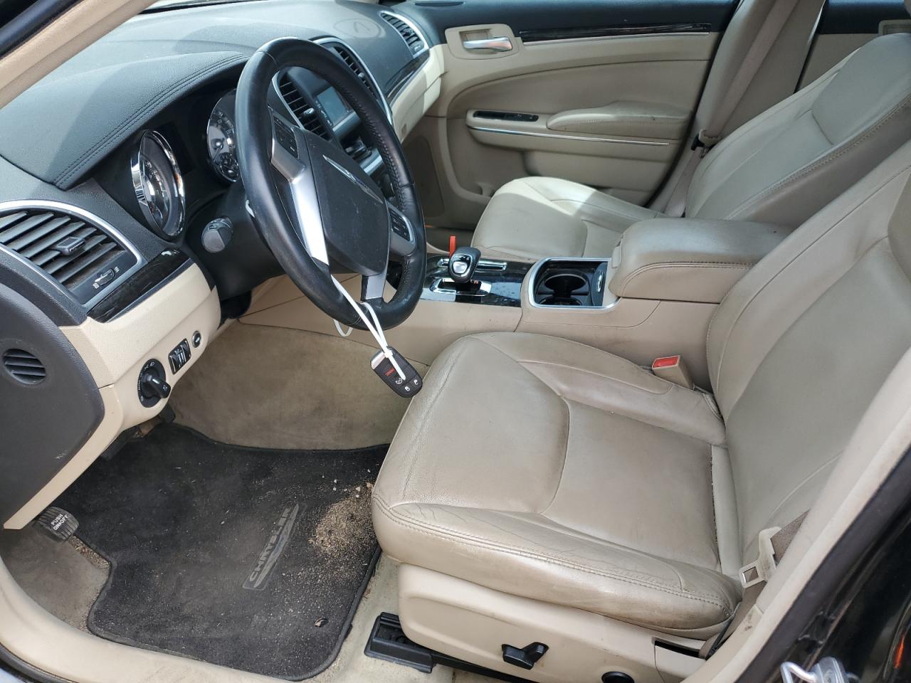 2012 Chrysler 300 - Image 7