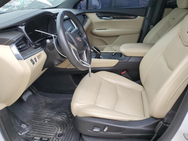  CADILLAC XT5 2017 Белы