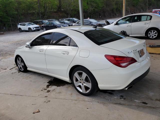 Sedans MERCEDES-BENZ CLA-CLASS 2015 Biały