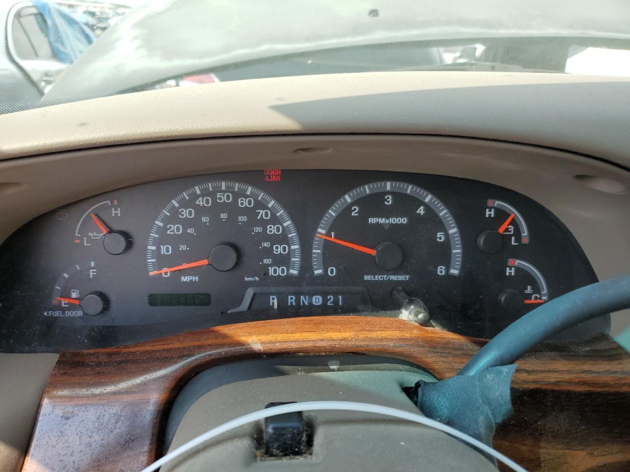 2000 Ford Expedition Eddie Bauer VIN: 1FMEU17L5YLB80873 Lot: 51069805