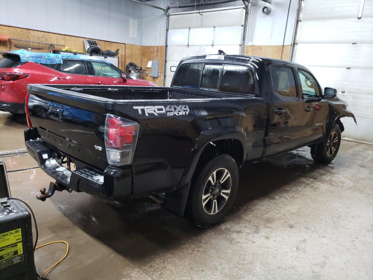 2016 Toyota Tacoma - Image 3