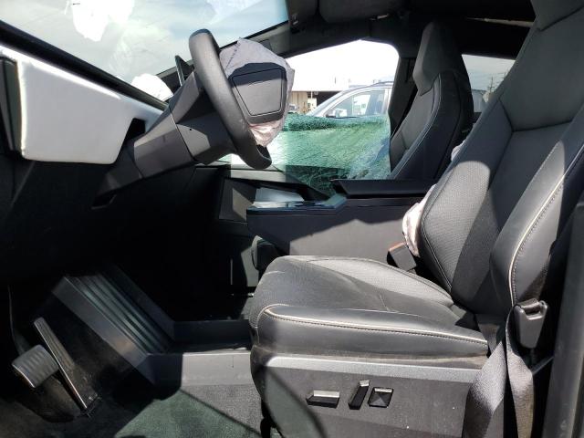  TESLA CYBERTRUCK 2024 Серебристый