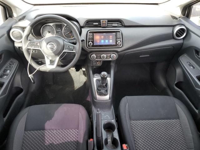  NISSAN VERSA 2020 Сріблястий