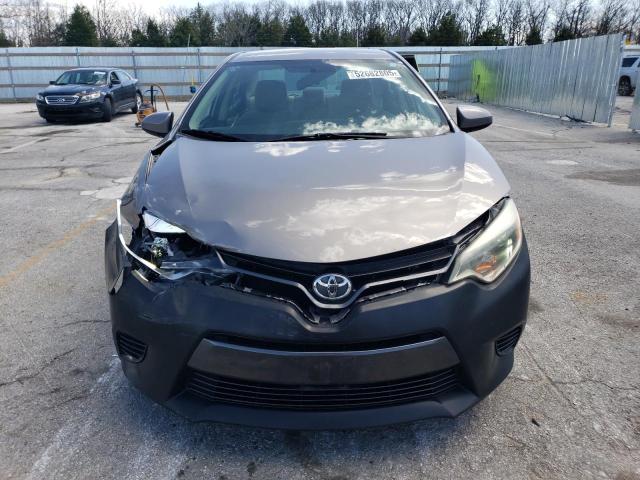 Sedans TOYOTA COROLLA 2016 Srebrny