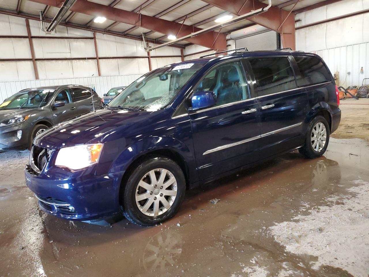 2015 Chrysler Town & Country Touring for Sale in Lansing, MI - Front End