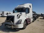 2016 Volvo Vnl Car Carrier Truck for Sale in Sun Valley, CA - Minor Dent/Scratches
