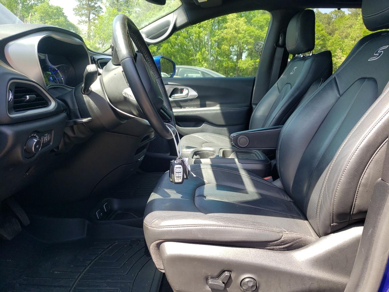 2020 Chrysler Pacifica Hybrid Touring L VIN: 2C4RC1L79LR288172 Lot: 52535185