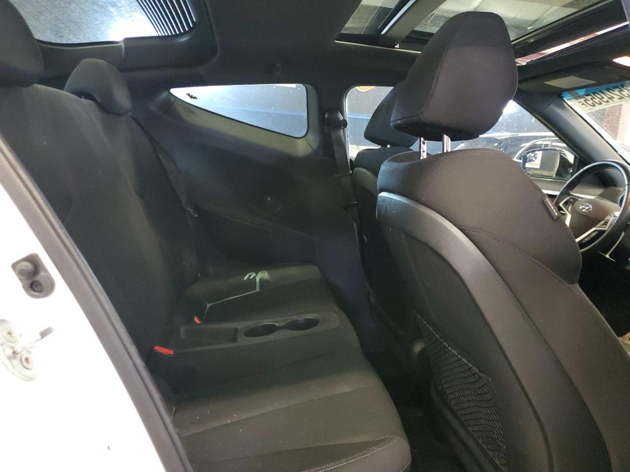 2017 Hyundai Veloster VIN: KMHTC6AD2HU324026 Lot: 53524955