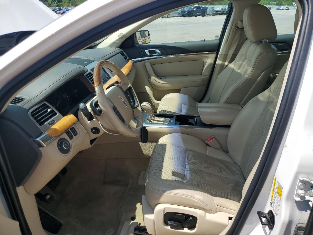 2011 Lincoln Mks VIN: 1LNHL9DR8BG613951 Lot: 54690825
