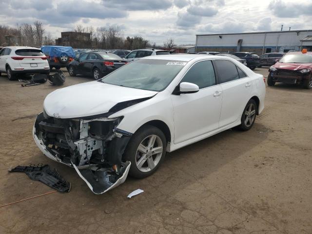Sedans TOYOTA CAMRY 2012 White