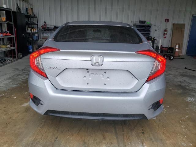 Sedans HONDA CIVIC 2017 Srebrny