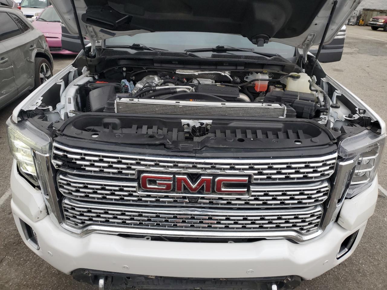 2022 GMC Sierra - Image 11