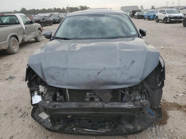  VOLKSWAGEN PASSAT 2018 Szary