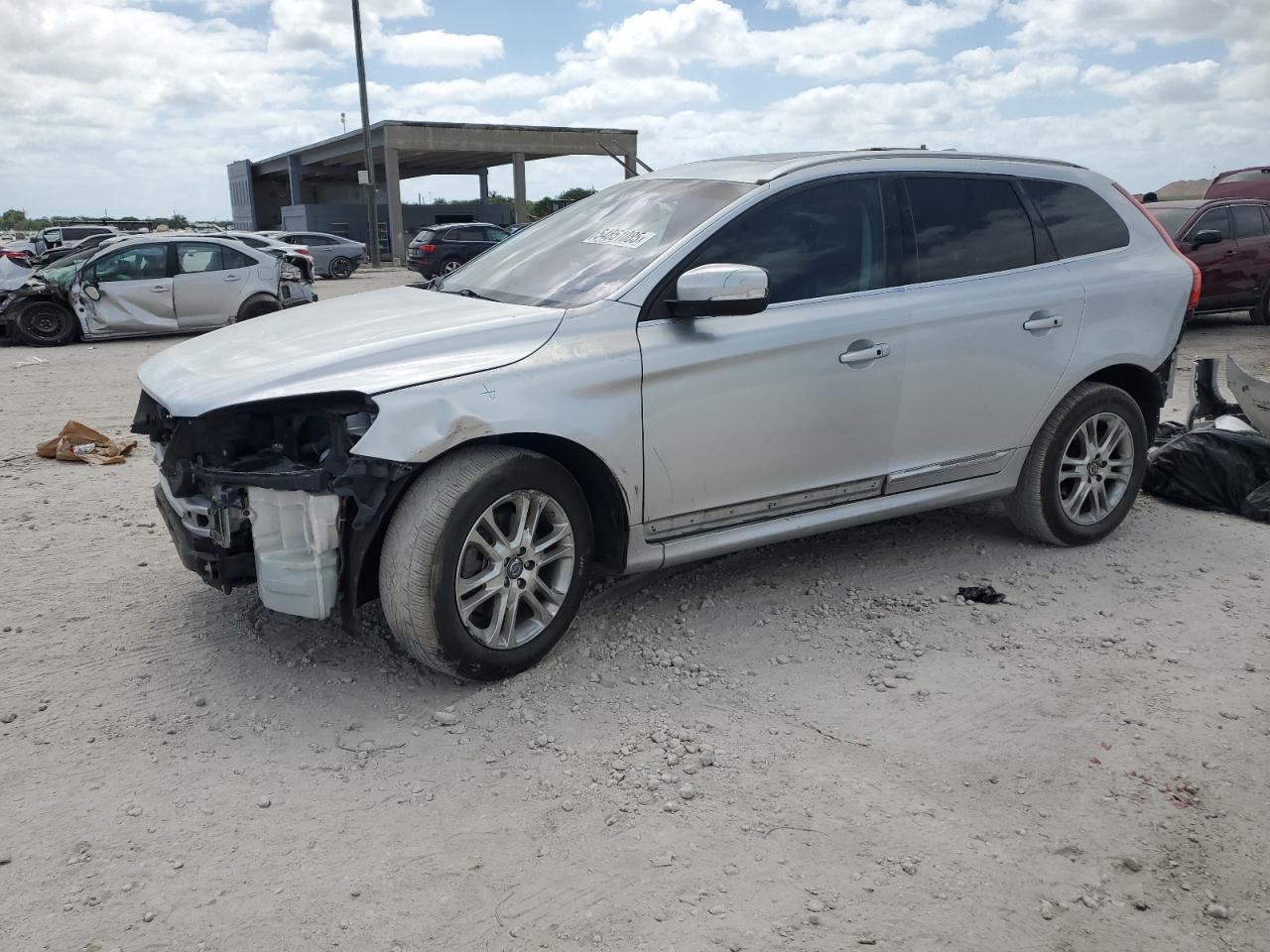 2015 Volvo Xc60 T5 Premier იყიდება West Palm Beach-ში, FL - Front End