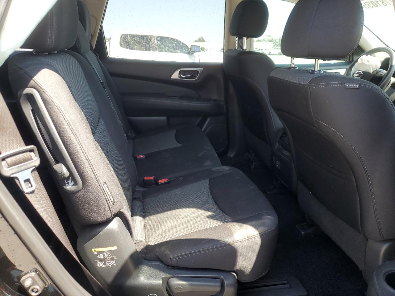 2018 Nissan Pathfinder S VIN: 5N1DR2MN8JC649498 Lot: 52781055