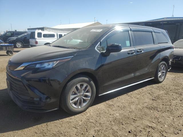 2023 Toyota Sienna Le  