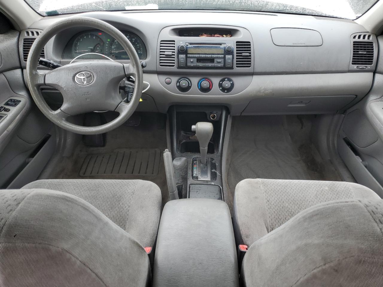 2003 Toyota Camry Le VIN: JTDBE32KX30145206 Lot: 52165395