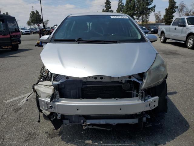  TOYOTA YARIS 2013 Srebrny