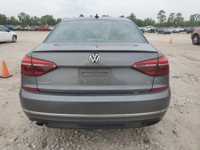  VOLKSWAGEN PASSAT 2018 Szary