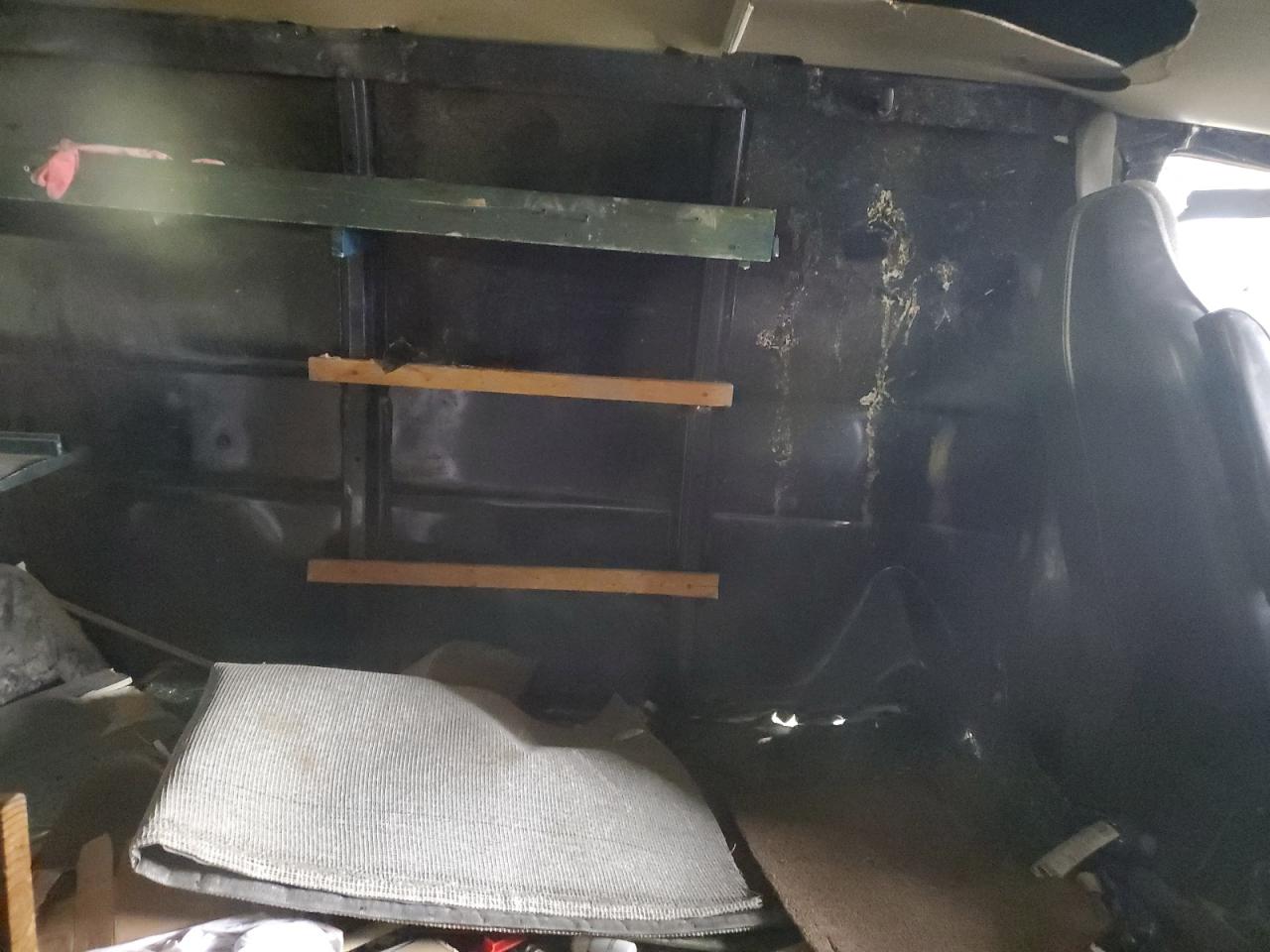 DODGE B SERIES 1990 2B7KB31Z5LK765354 Photo 12