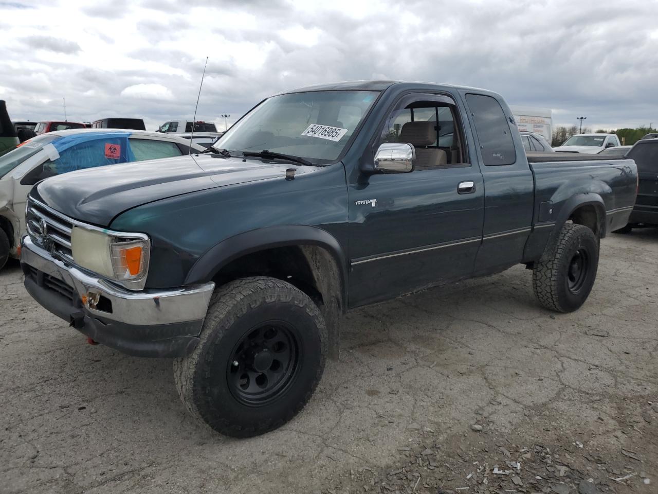 1996 Toyota T100 Xtracab Sr5 na sprzedaż w Indianapolis, IN - Front End