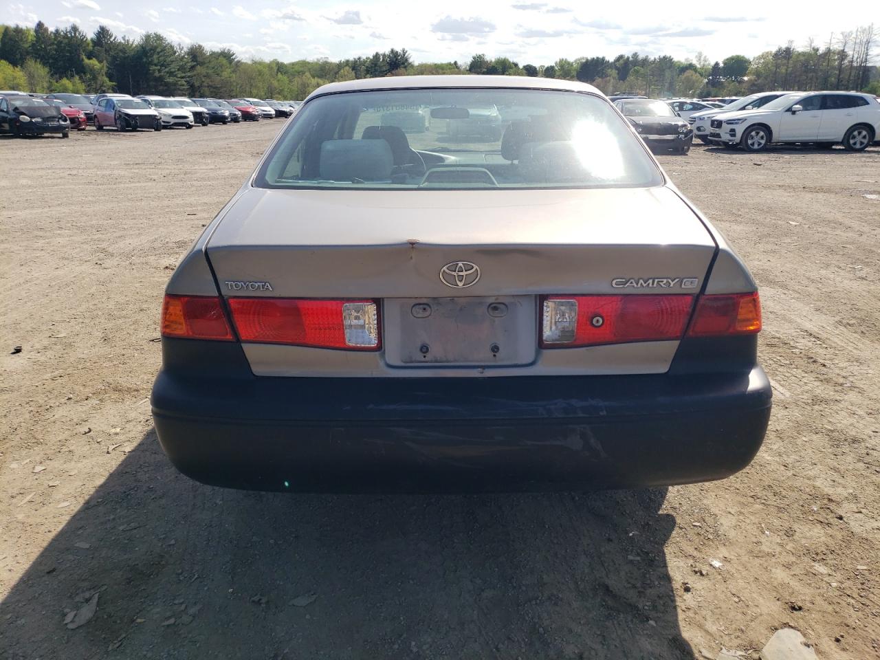 2000 Toyota Camry Ce VIN: 4T1BG22K8YU000715 Lot: 54801375