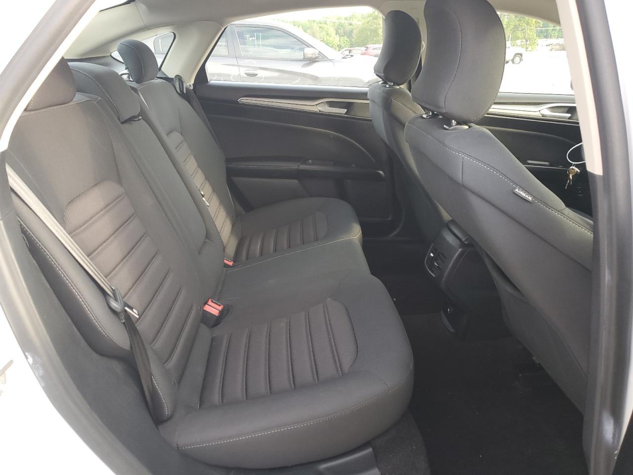 2019 Ford Fusion Se VIN: 3FA6P0LU7KR124828 Lot: 54030285