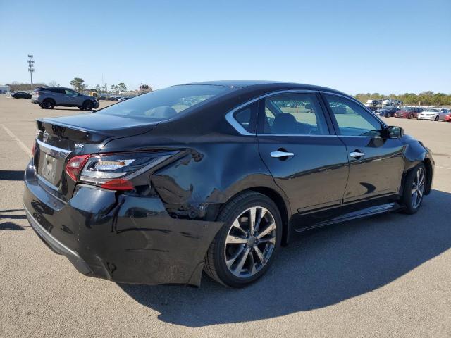  NISSAN ALTIMA 2017 Czarny