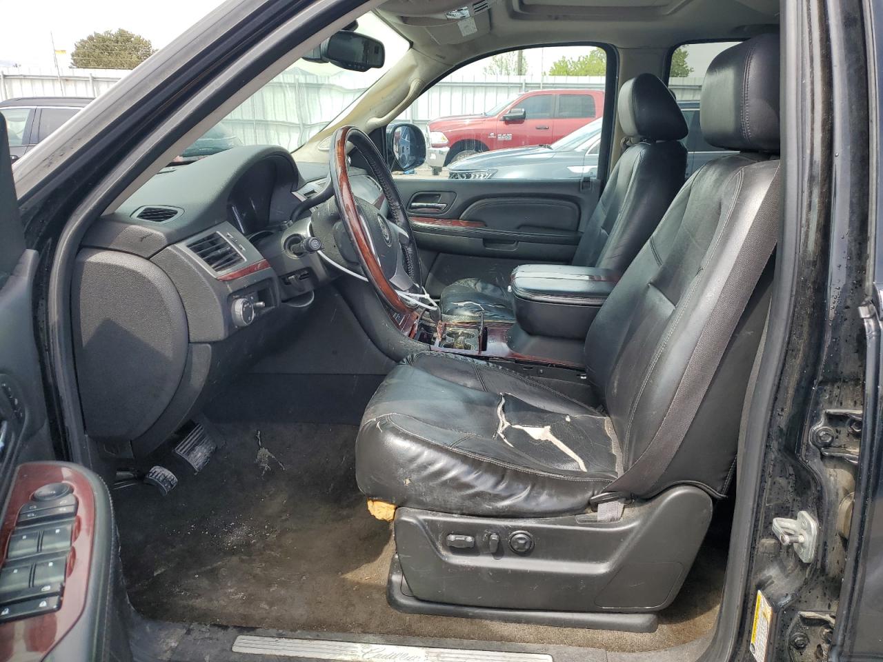 2008 Cadillac Escalade Luxury VIN: 1GYFK63888R152005 Lot: 54179325