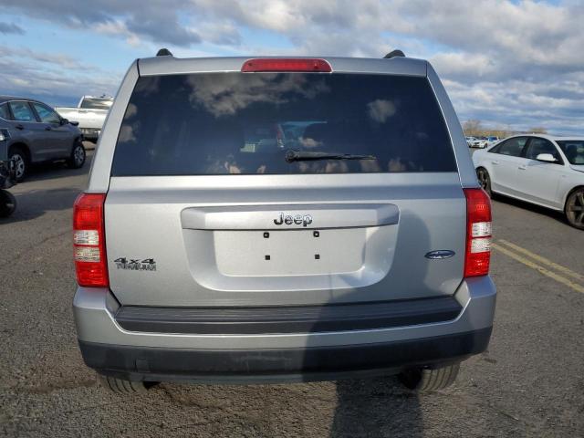  JEEP PATRIOT 2015 Srebrny