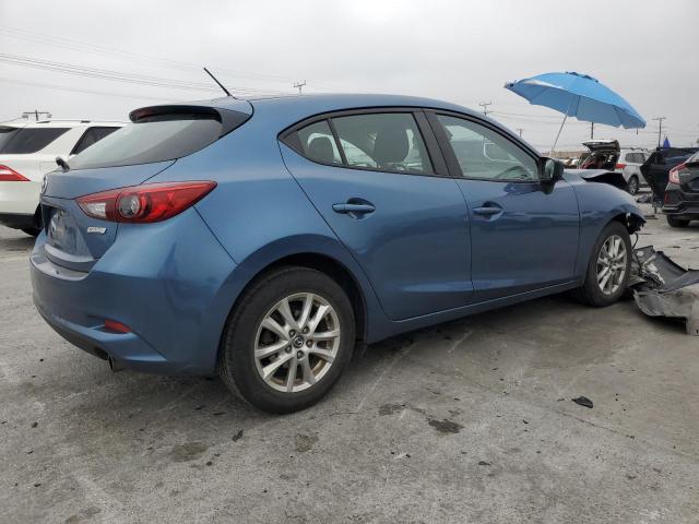  MAZDA 3 2018 Granatowy