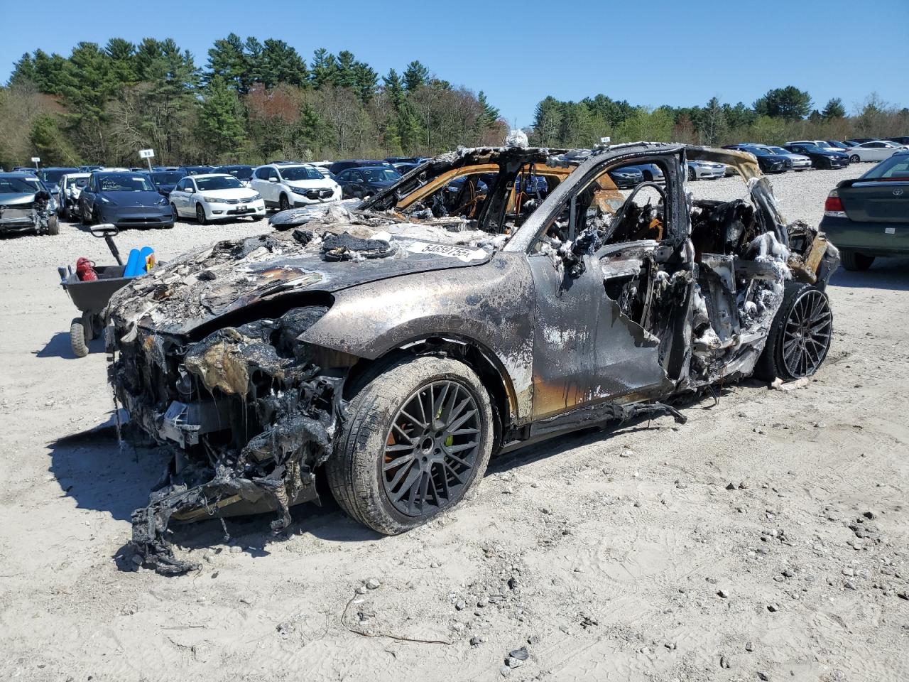 Mendon, MA에서 판매 중인 2023 Porsche Cayenne E-Hybrid - Burn