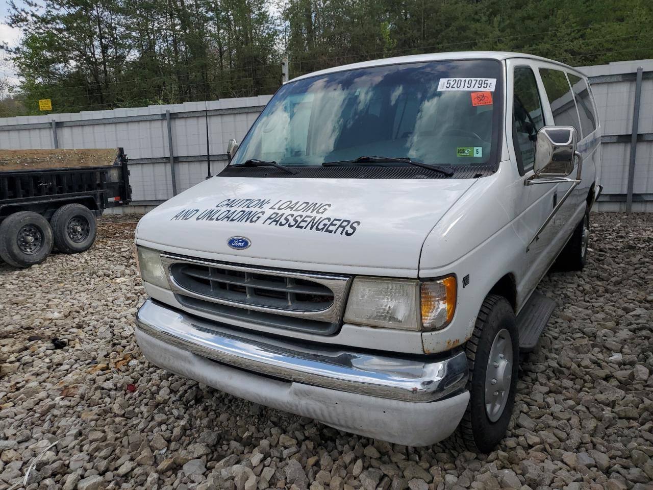 2002 Ford Econoline E350 Super Duty Wagon