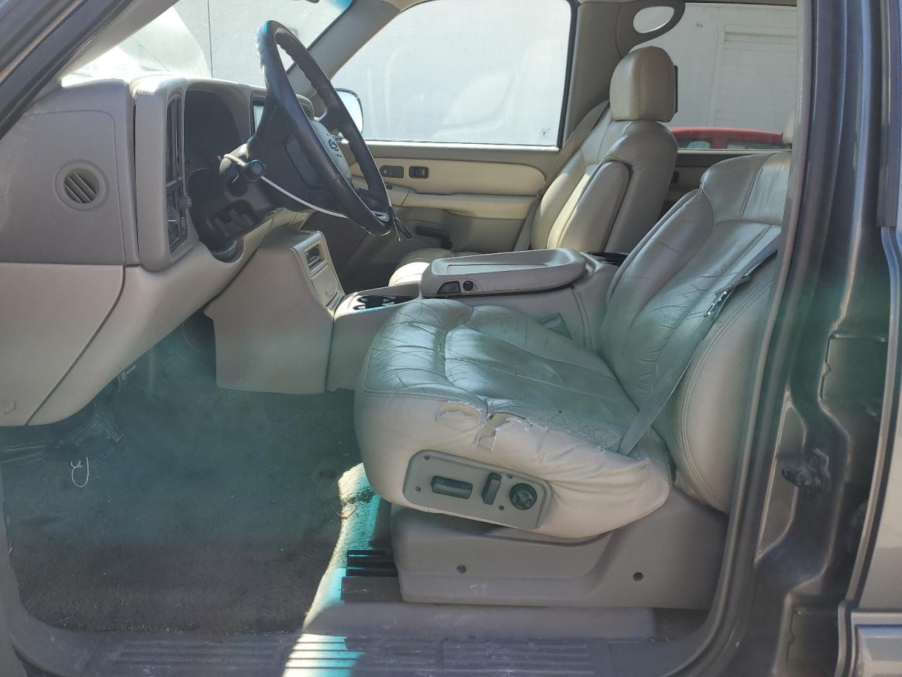 2001 Chevrolet Suburban K1500 VIN: 3GNFK16T81G210734 Lot: 53725565