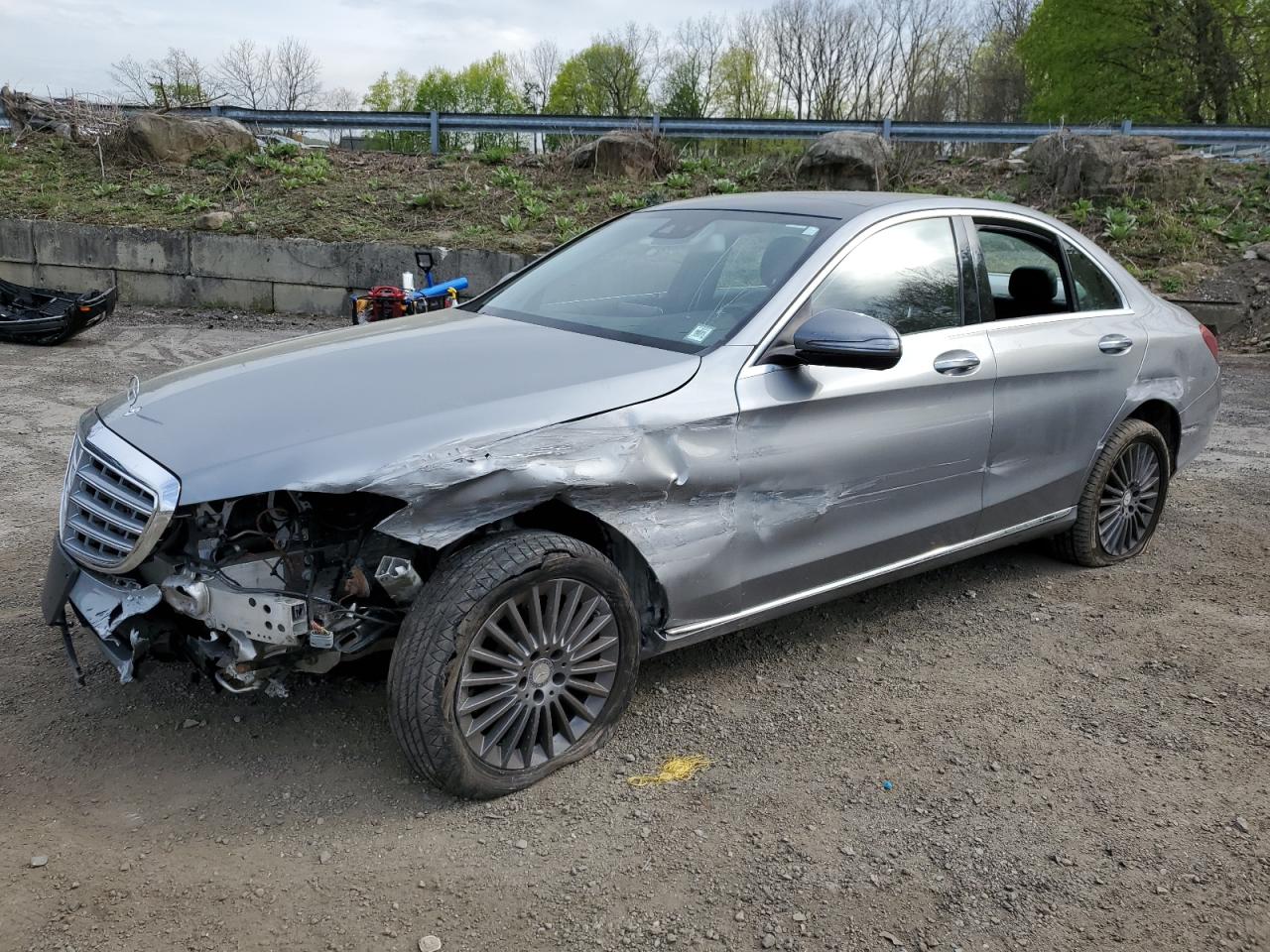 2016 Mercedes-Benz C 300 4Matic zu verkaufen in Marlboro, NY - All Over