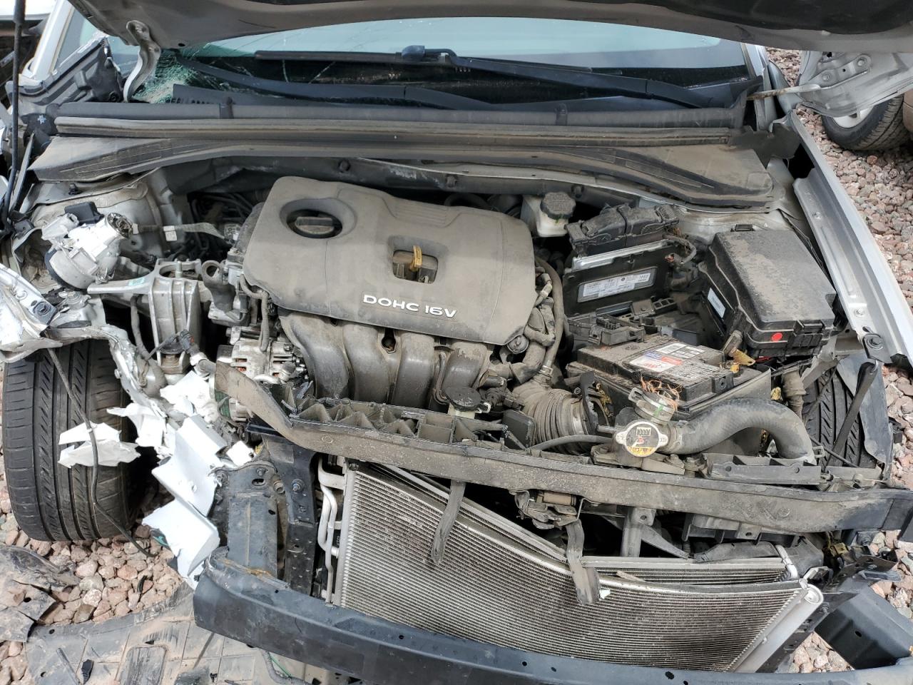 2018 Hyundai Elantra - Image 13
