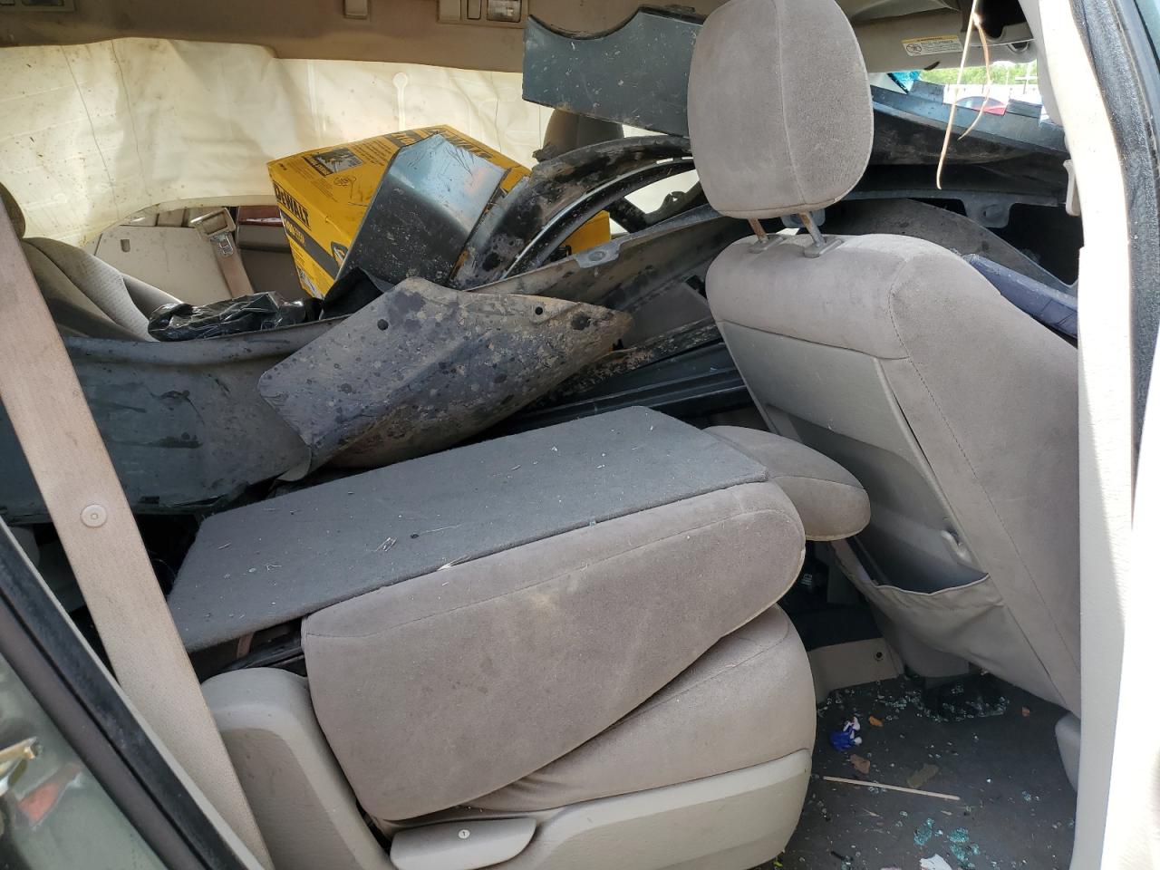 2004 Chrysler Pacifica VIN: 2C8GF684X4R175244 Lot: 53375395