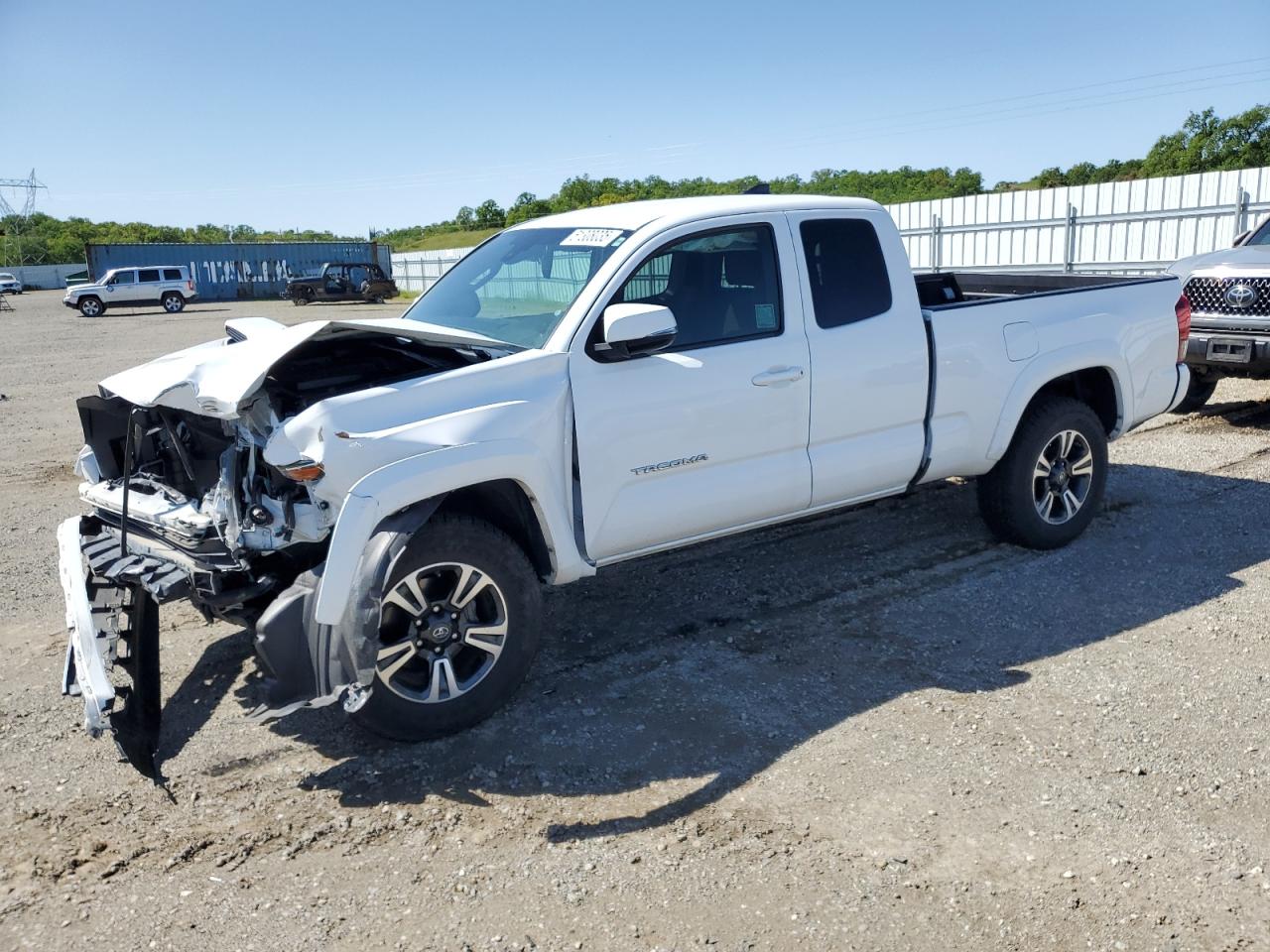 2018 Toyota Tacoma Access Cab for Sale in Anderson, CA - Front End